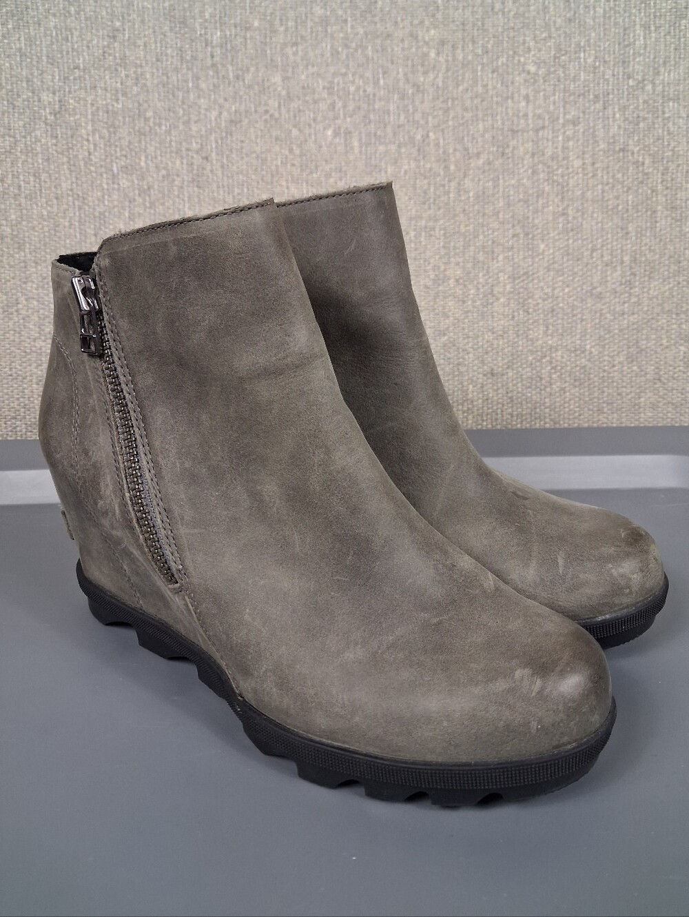 SOREL Joan of Arctic Wedge II Zip Bootie Size 8.5 Quarry Gray Waterproof Leather